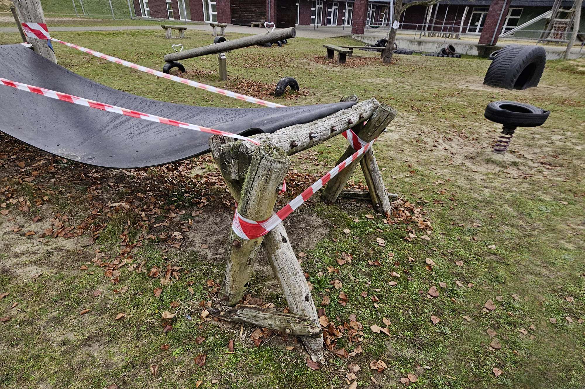 Sprungmatte vor der Sanierung